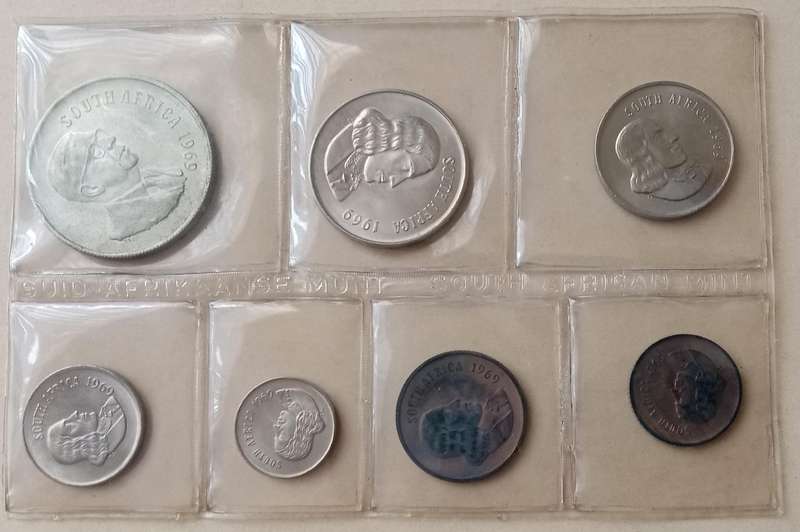 1969 English uncirculated Mint pack set incl.silver R1 (mintage: 7500)