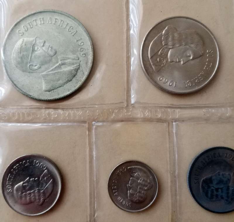 1969 English uncirculated Mint pack set incl.silver R1 (mintage: 7500)