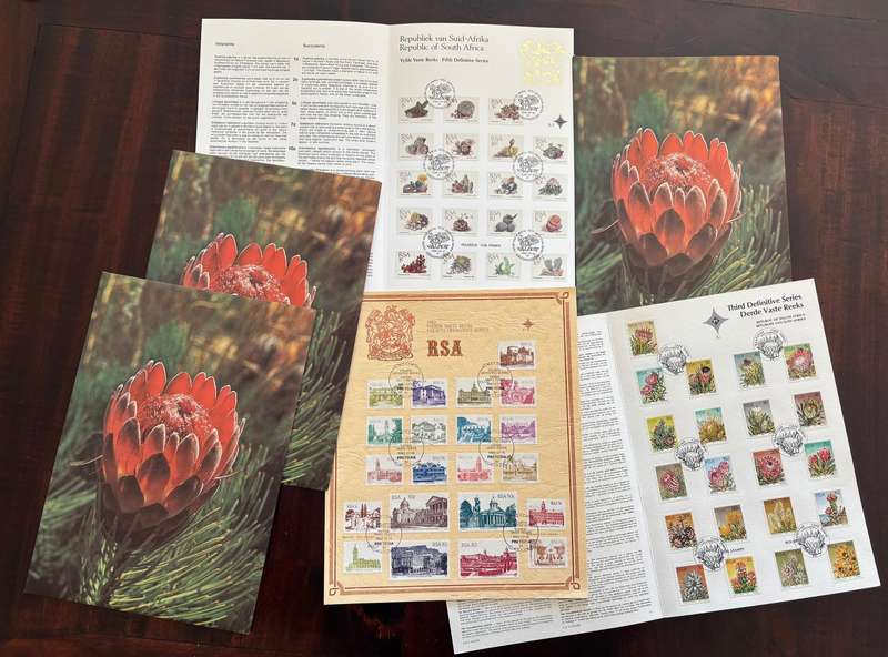 BULKLOT - RSA  18 large FDC and 5 definitive folders