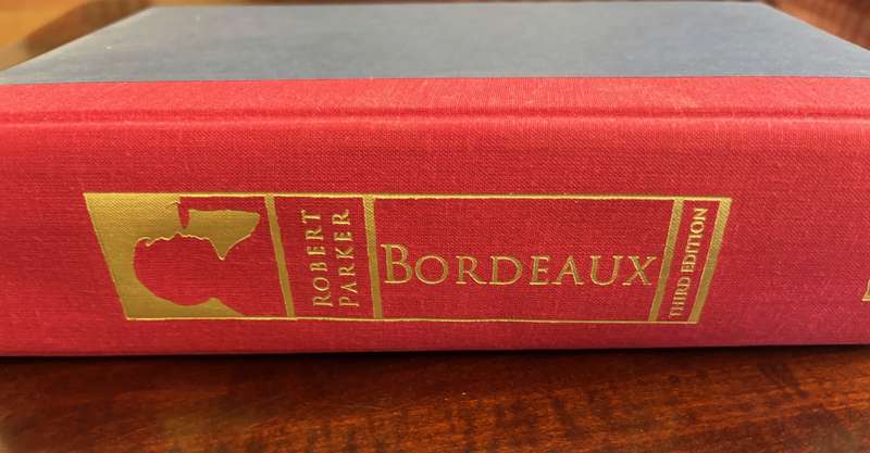 A comprehensive guide of the wines of Bordeaux by Robert Parker. A must for the wine enthusiast