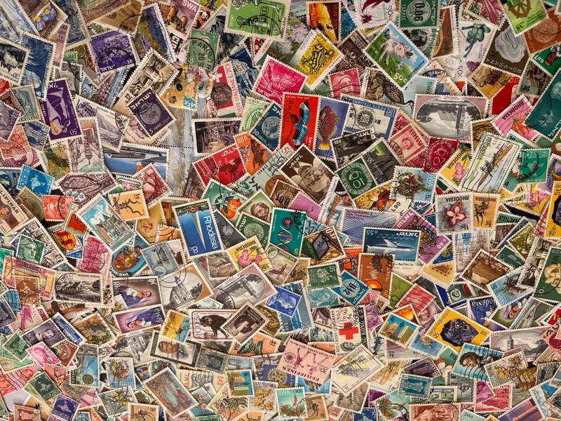 BulkLot Sale - World Mixture, off paper stamps (1000 Stamps). Lots of stamps.