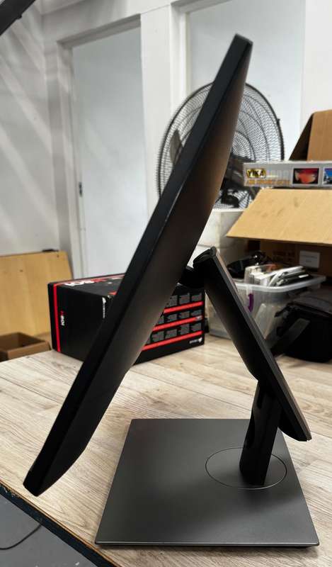 Dell 24" LED Monitor