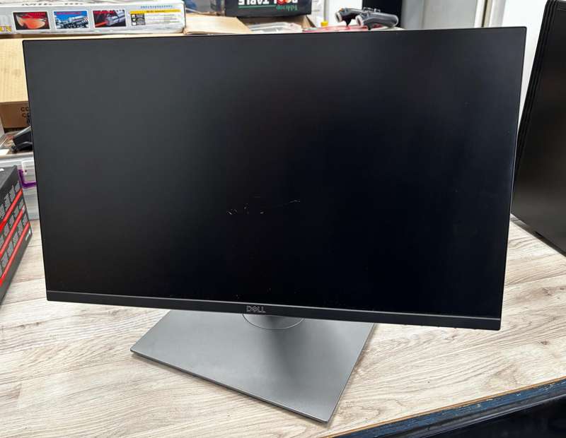 Dell 24" LED Monitor