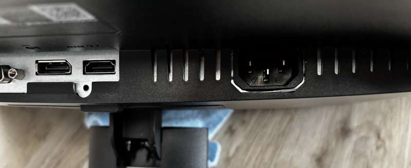 Dell 24" LED Monitor