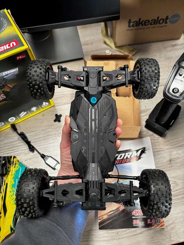 RC buggy 2.4Ghz