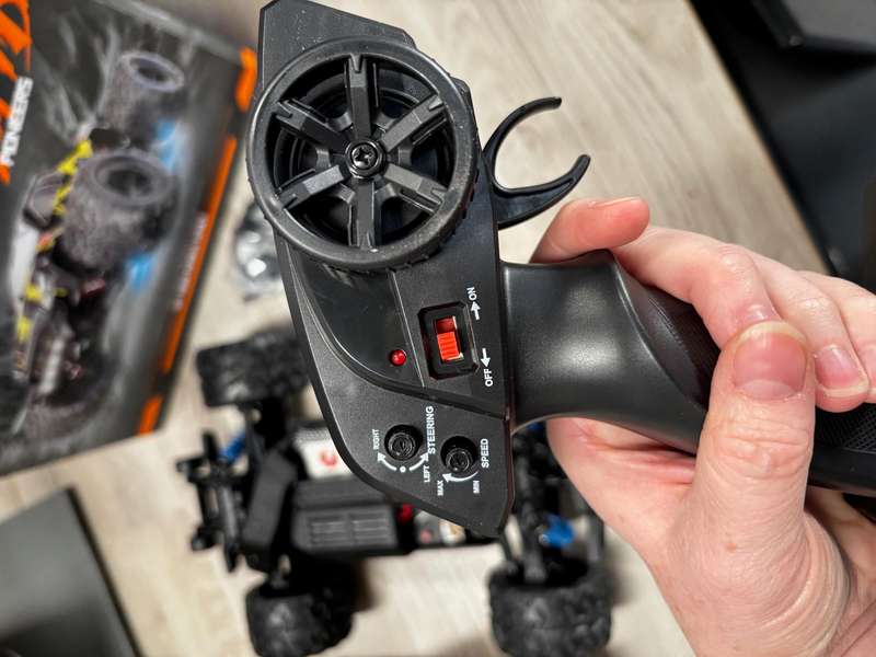 RC racing off road vehicle 2.4Ghz