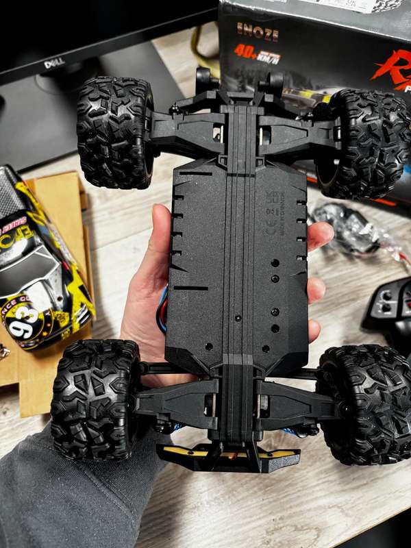 RC racing off road vehicle 2.4Ghz
