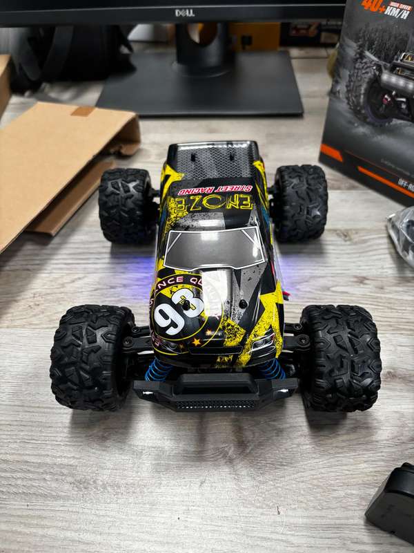 RC racing off road vehicle 2.4Ghz