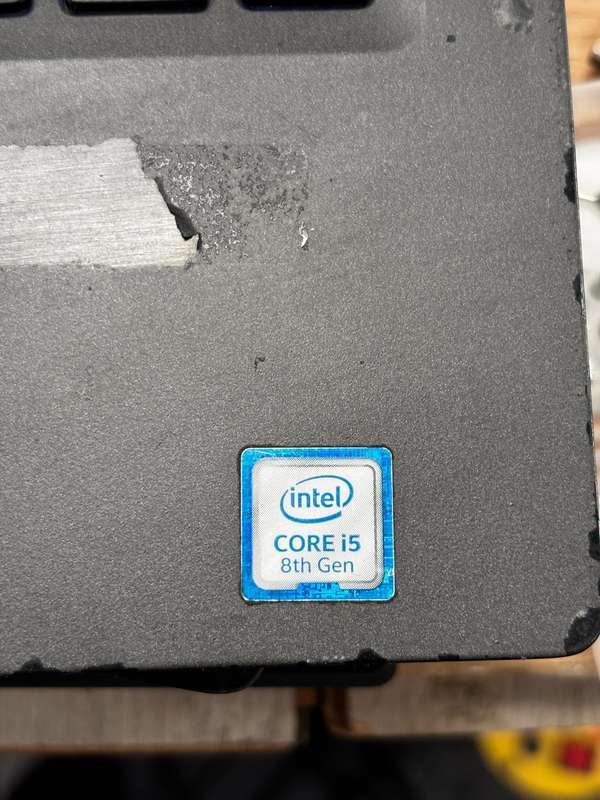 Dell 7400 Laptop