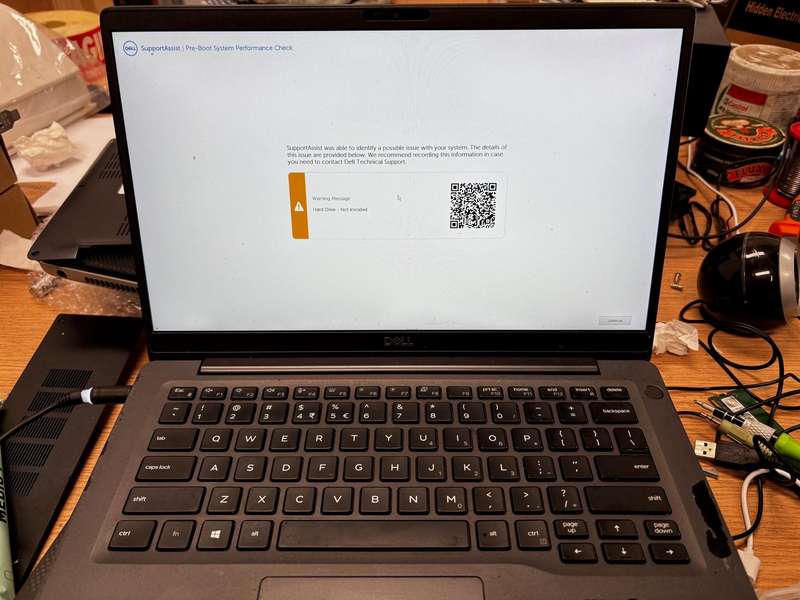 Dell 7400 Laptop
