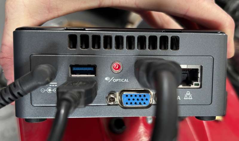Intel NUC mini PC