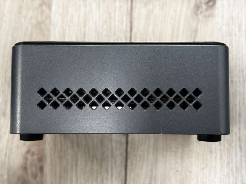 Intel NUC mini PC