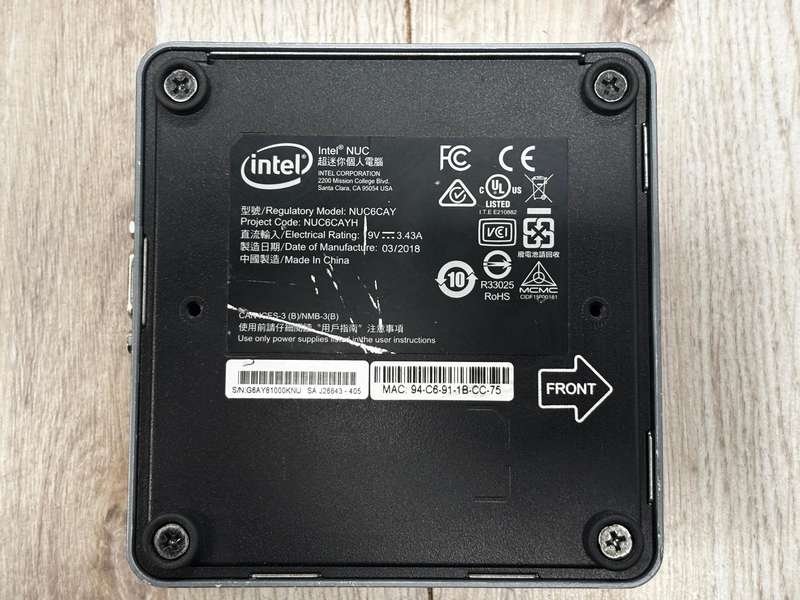 Intel NUC mini PC