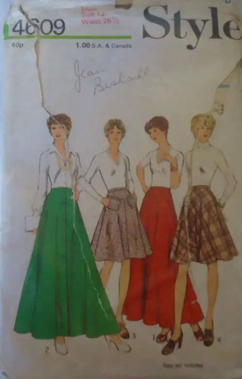 VINTAGE STYLE 4609 SET OF SKIRTS SIZE 12 WAIST 26 1/2" -COMPLETE-UNCUT-F/FOLDED SEWING PATTERN
