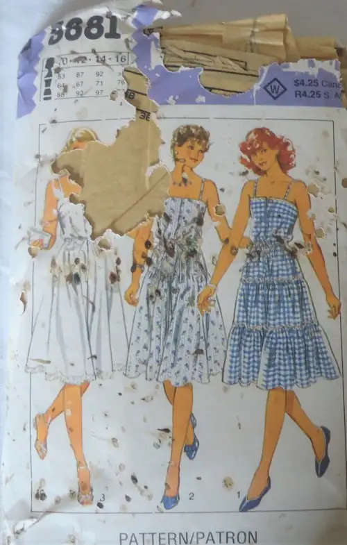 STYLE 3681  SUMMER STRAP DRESSES  SIZE 10-12-14-16  COMPLETE - COVER V/WORN - PATTER SEWING PATTERN
