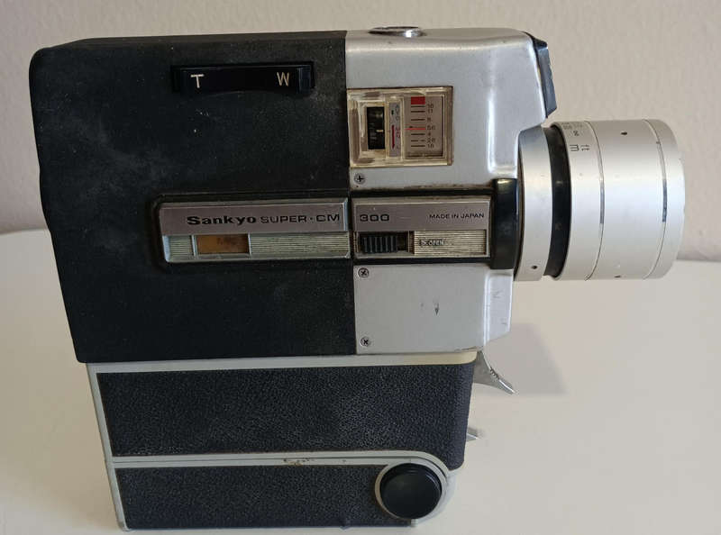 Movie Camera - Sankyo Super DM 300