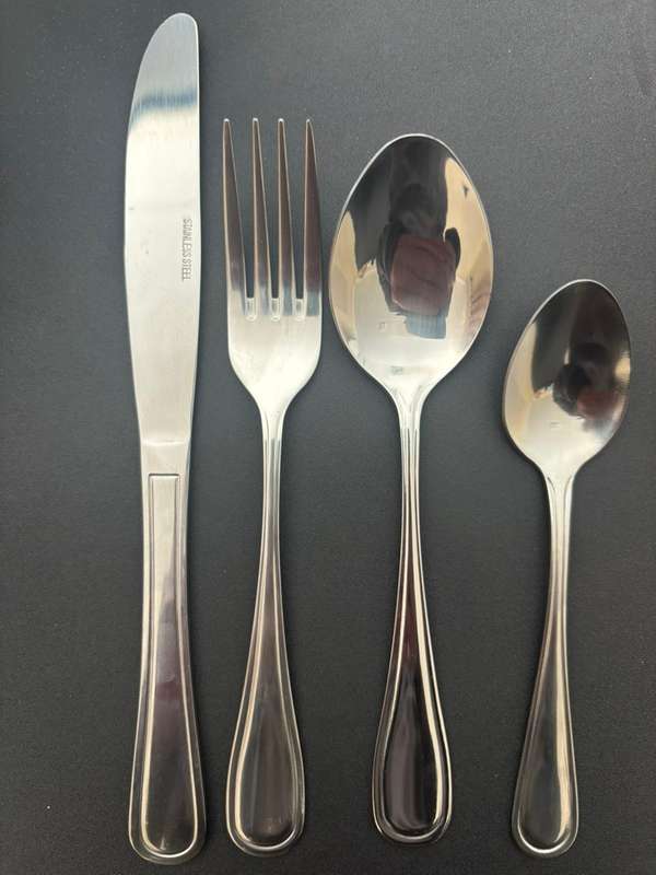Cutlery Set 24 Piece with stand - Totally Home