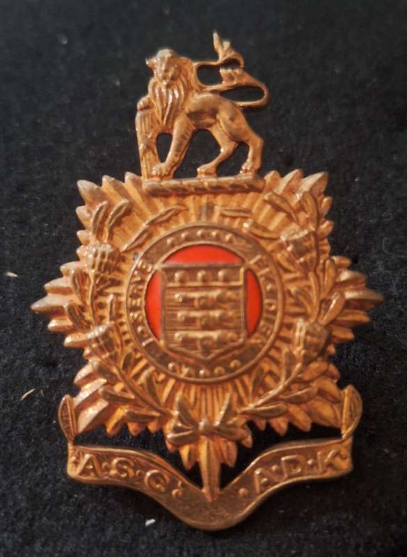 SADF -- GILDING ASC / ADK CAP  BADGE -  SCREWS INTACT