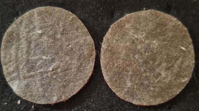 SADF NUTRIA  SEW ON 9 POINT STAR PIPS PAIR FOR NUTRIA S/SGT BRASSARDS.