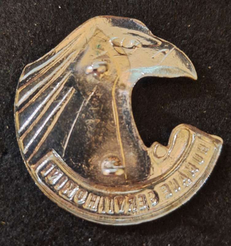 SADF Personnel Services Cap Badge - Screws Intact