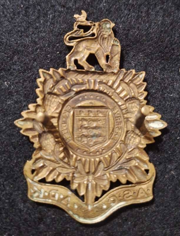 SADF GILDING ASC / ADK CAP BADGE  CAP BADGE - ALL SCREWS INTACT