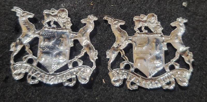 SADF - ARMY WO2 RANK BADGE PAIR - PINS INTACT