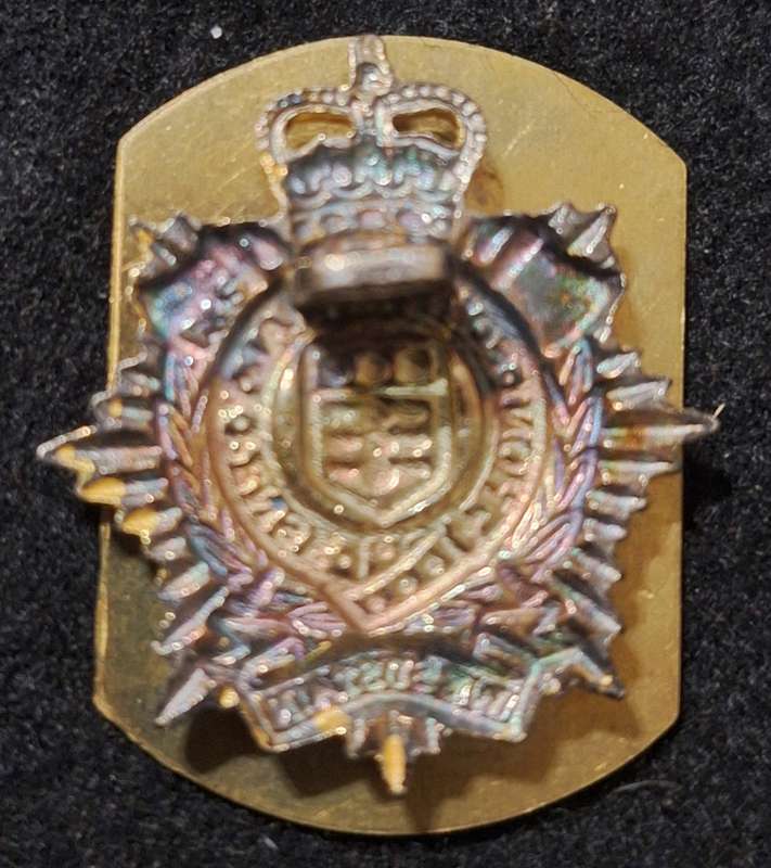 BRITAIN SERVICE CORPS - LUG INTACT