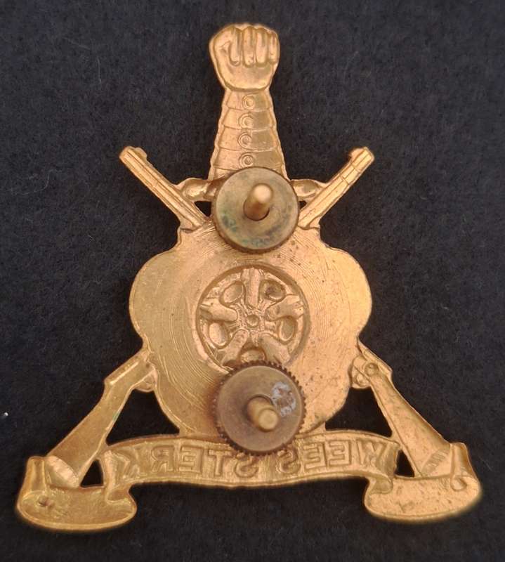 SADF - REGIMENT EAST RAND CAP BADGE  - SCREWS INTACT