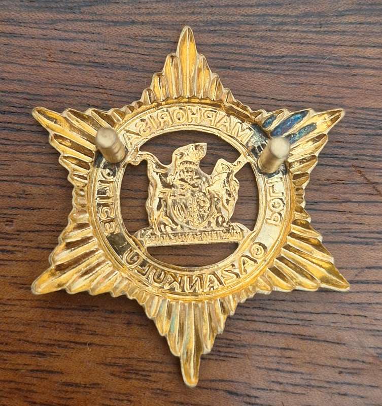 EX HOMELAND - GAZANKULU POLICE CAP BADGE - SCREWS INTACT