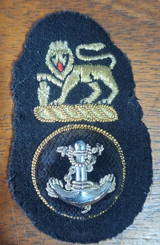 SA NAVY (PRE 1994) OTHER RANKS CAP BADGE - LUREX THREAD