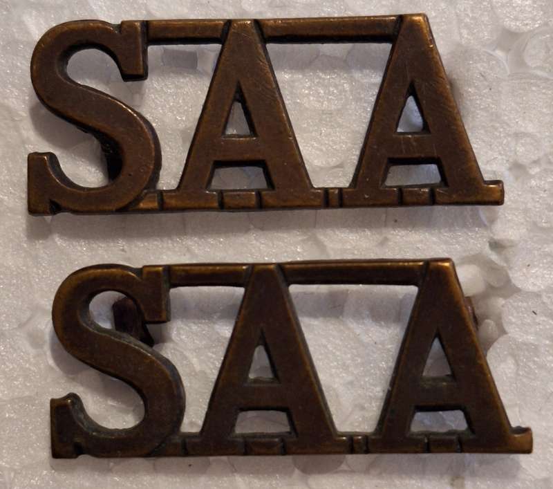 SAUDF - SAA (ARTILLERY) SHOULDER TITLE PAIR - LUGS INTACT
