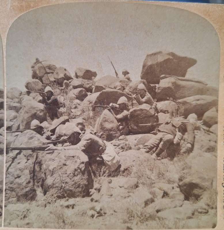 BOER WAR ERA - UNDERWOOD & UNDERWOOD STEREOSCOPE CARD (METHUENS INFANTRY)