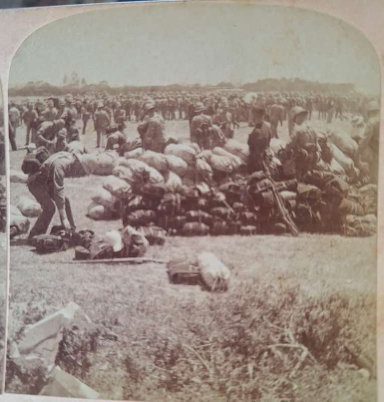 BOER WAR ERA - UNDERWOOD & UNDERWOOD STEREOSCOPE CARD (YORKSHIRES BREAKING CAMP)