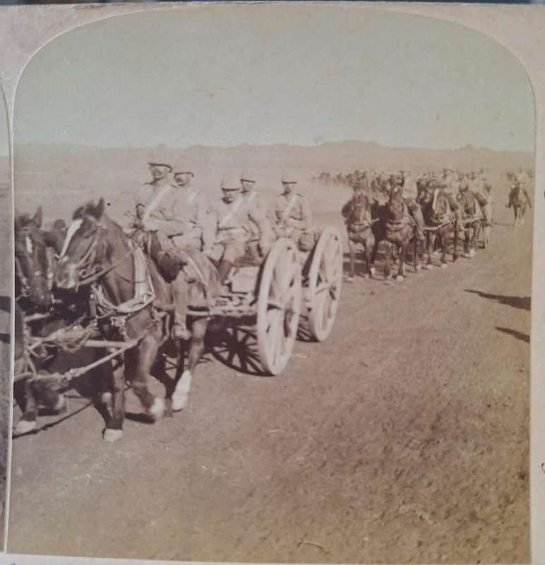 BOER WAR ERA - UNDERWOOD & UNDERWOOD STEREOSCOPE CARD (ROBERTS' AMMUNITION COLUMNS)