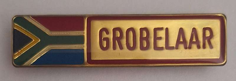 SADF / SANDF FULL SIZE STRPOUT DRESS NAME BADGE - GROBELAAR - PINS INTACT