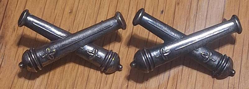 SWATF - ARTILLERY COLLAR BADGE PAIR - PINS INTACT