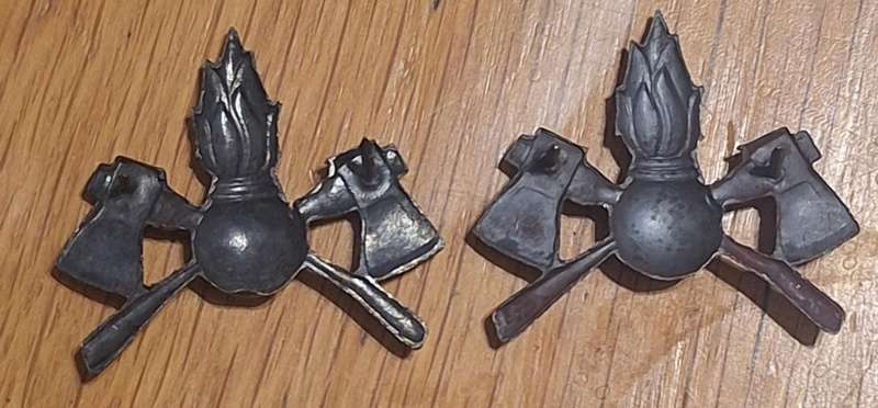 SWATF - ENGINEERS COLLAR BADGE PAIR - PINS INTACT