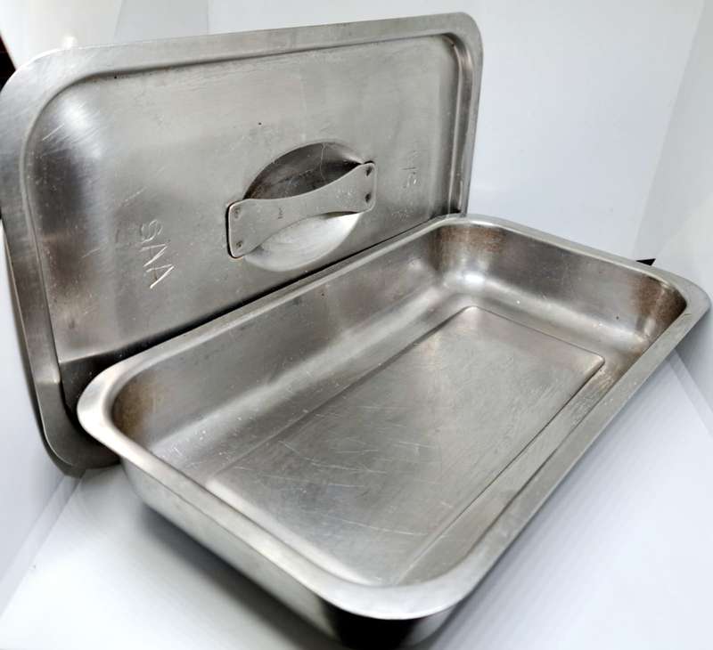 Vintage South African Airlines stainless steel food canteen with lid.  25cm by 15cm by 7cm.