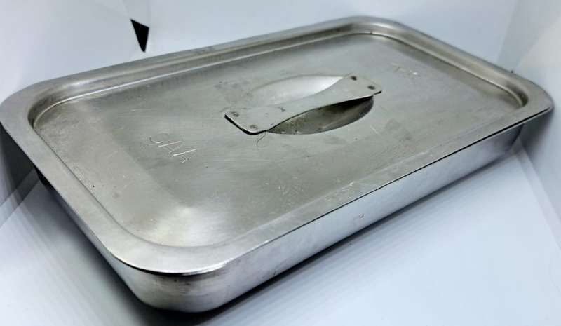 Vintage South African Airlines stainless steel food canteen with lid.  25cm by 15cm by 7cm.