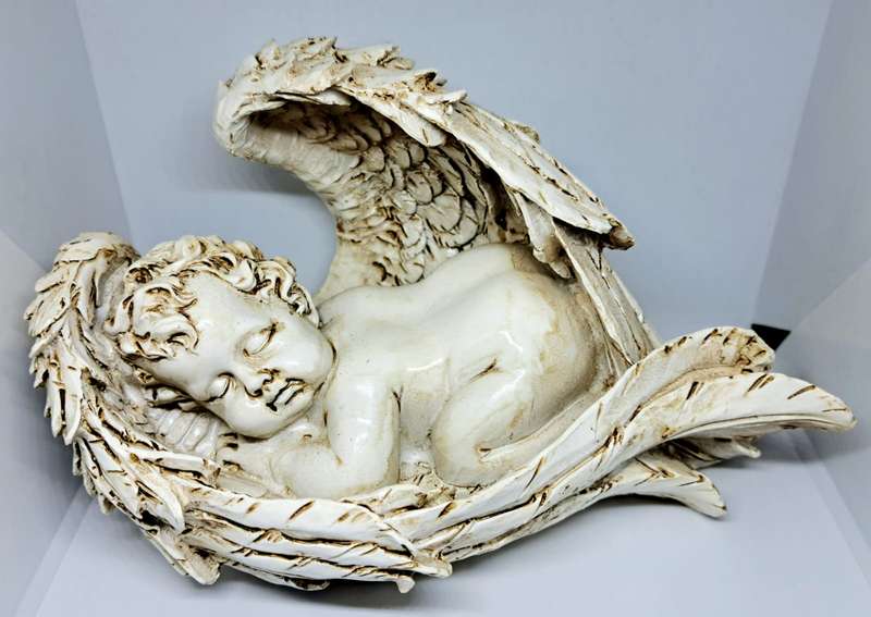 Baby Sleeping In Angel Wings Ornament - Approx 22cm Gorgeous