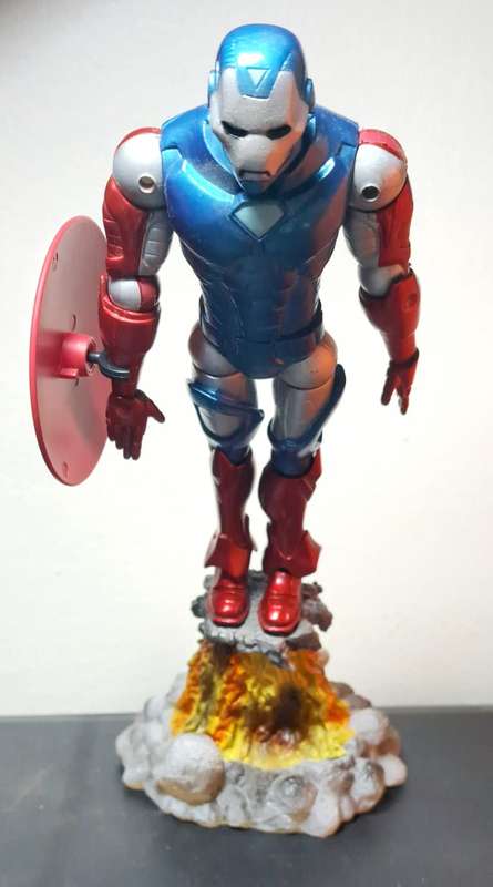 Marvel Select - "What if Captain America...?" 30cm