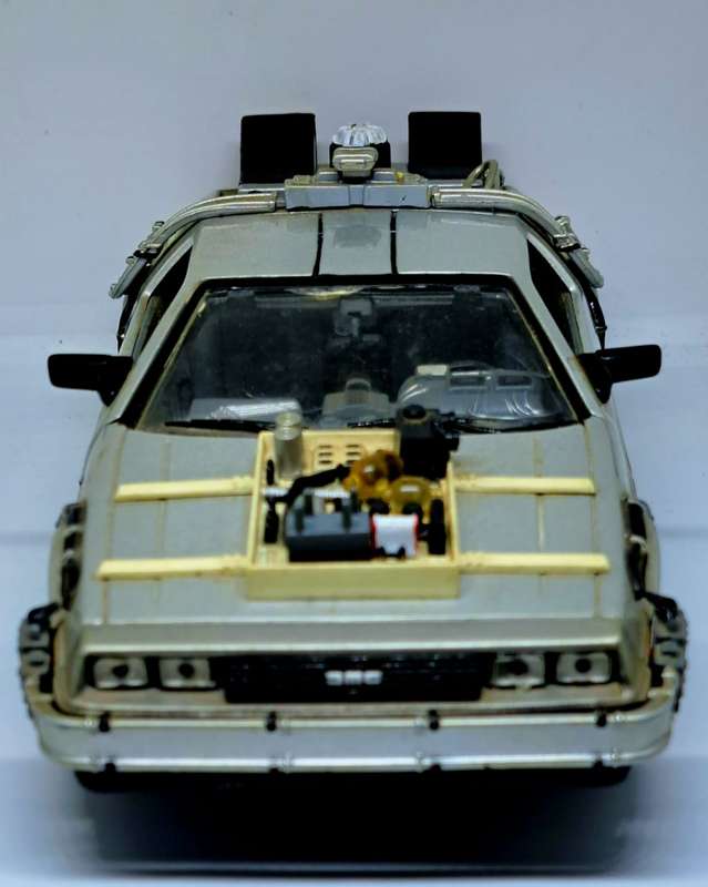 Older BTF Version - Welly 1:24 - Back To The Future 3 DeLorean