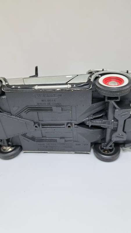 Older BTF Version - Welly 1:24 - Back To The Future 3 DeLorean