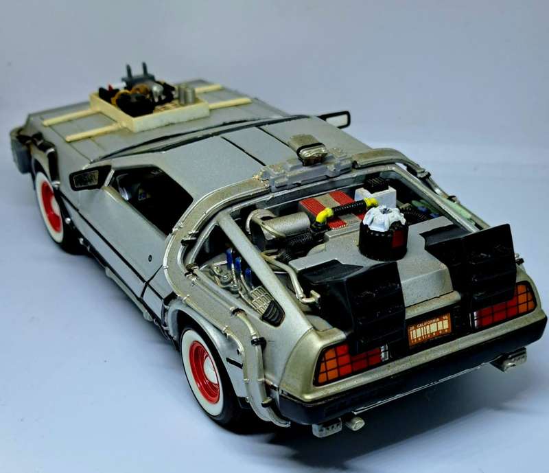 Older BTF Version - Welly 1:24 - Back To The Future 3 DeLorean