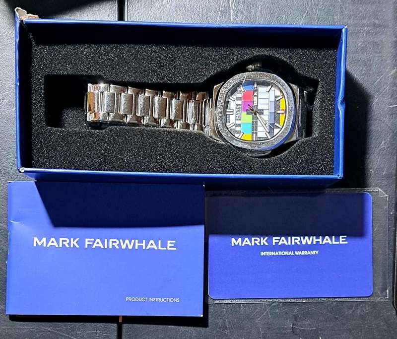 Brand New Mark FairWhale FW-5210 - Retro 80s TV No Signal Test Pattern - Analog Watch!