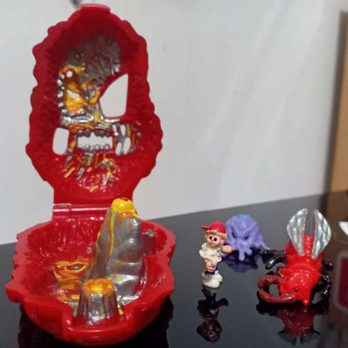 1992 Bluebird - Mighty Max Challenges Lava Beast - Sealed and Classic!