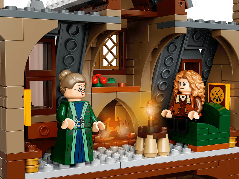 LEGO® Harry Potter - Hogsmeade Village Visit (76388)