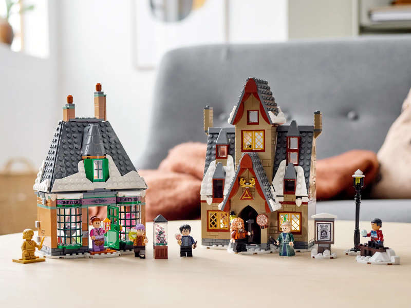 LEGO® Harry Potter - Hogsmeade Village Visit (76388)