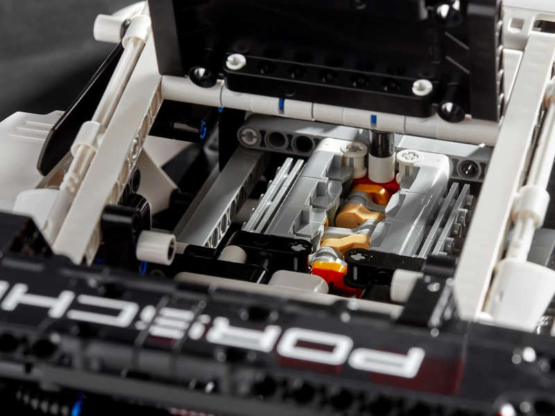 LEGO® Technic - Porsche 911 RSR (42096)