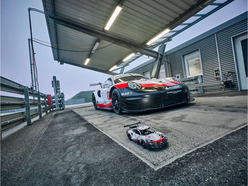 LEGO® Technic - Porsche 911 RSR (42096)